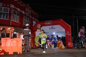 BIB: 3569
                            <button type="button" onclick="openModal(26224556)" class="btn btn-primary btn-sm float-right btn-popup" data-toggle="modal" data-target=".modal-high-quality">
                        <i class="fas fa-shopping-cart"></i> Add to Cart
                    </button>
                                            <button type="button" onclick="isThisMe(26224556, true)" class="btn btn-success btn-sm float-right btn-popup btn-isme hidden" data-toggle="tooltip" data-placement="bottom" title="นี่คือรูปของคุณใช่ไหม คลิกที่นี่เพื่อเอาเข้าอัลบั้ม">
                        <i class="fas fa-plus"></i> Add to album
                    </button>
                    <button type="button" onclick="isThisMe(26224556, false)" class="btn btn-warning btn-sm float-right btn-popup btn-isnotme hidden">
                        <i class="fas fa-ban"></i> Remove from album
                    </button>